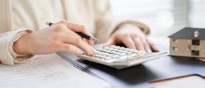 "Frist zur Abgabe der Grundsteuererklärung läuft ab: Das droht, wenn Sie die Frist versäumen"