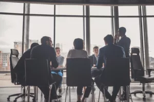 Sorgfaltspflichten der Mitglieder der Unternehmensleitung im EU Lieferkettengesetz