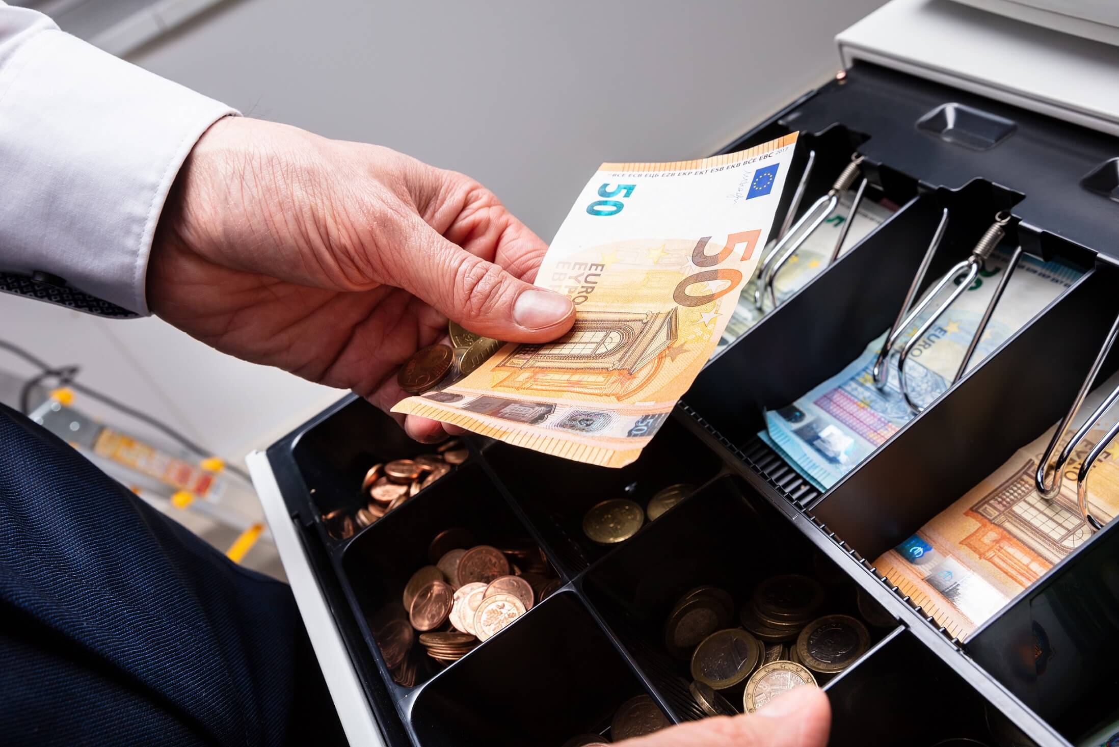 Kassenkontrollen & Kartenzahlung für Bargeldbranchen